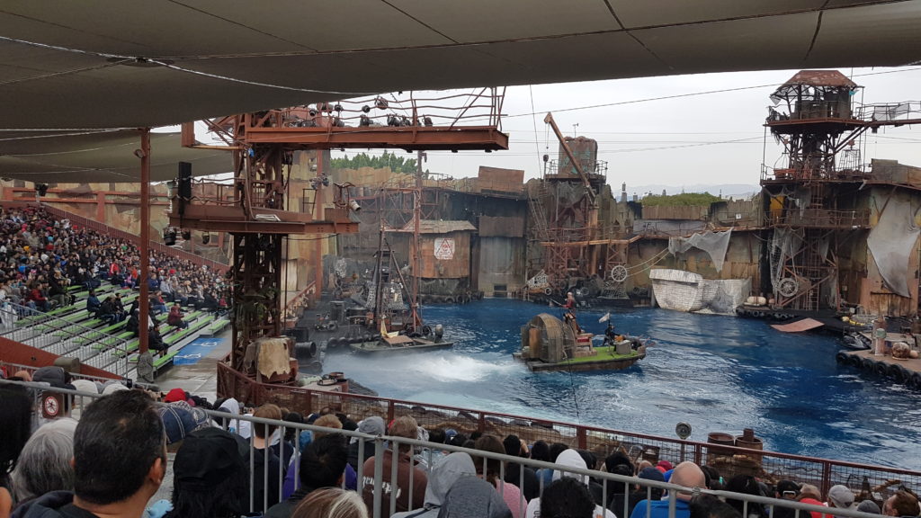 spectacle waterworld 